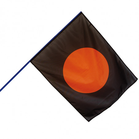 Drapeau de Course : Noir avec rond Orange (hampe en bois bleue)
