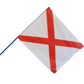 Drapeau de Course : Croix rouge de Saint André (hampe en bois avec gaine en plastique de protection)