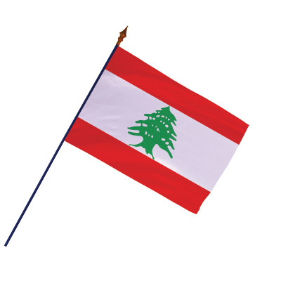 Drapeau officiel du Liban monté sur hampe