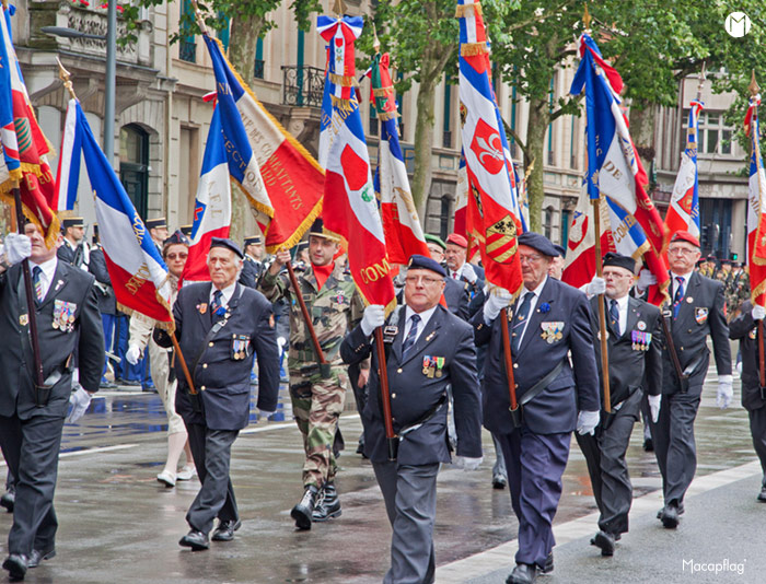 Toutes les infos utiles sur le drapeau prestige de défilé ou de cérémonie
