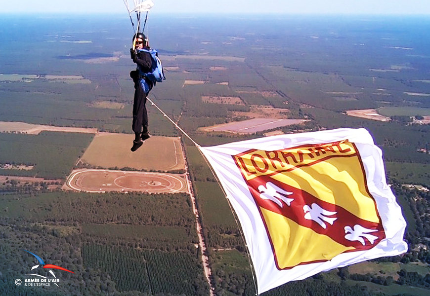 Le drapeau grand format de la Lorraine