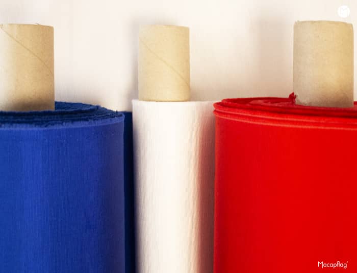 Rouleaux de tissu bleu blanc rouge pour drapeau France