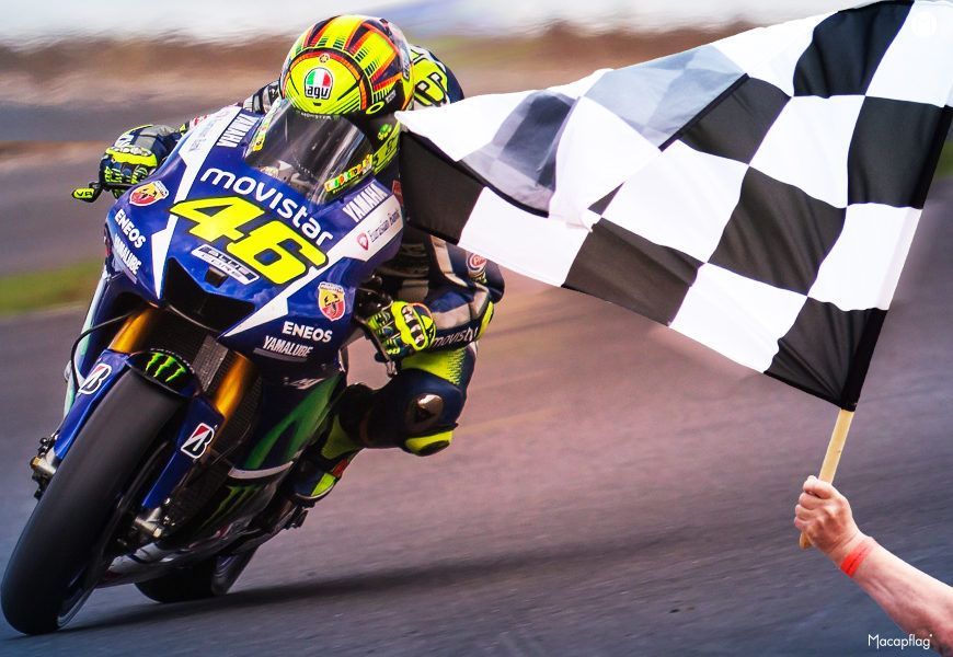 Drapeaux de course moto