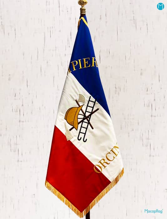 drapeau de pompier officiel brodé