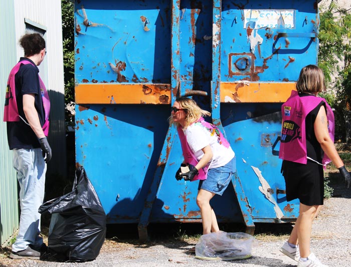 Ramassage des déchets chez Macap World cleanup day